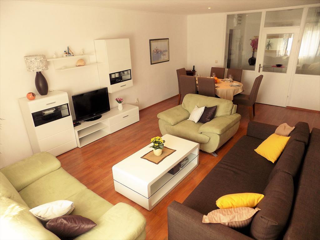 Apartment Anamarija Njivice Luaran gambar
